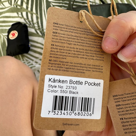 Fjallraven Kanken Laptop Bag 17” in Forest Green - Picture 9 of 13